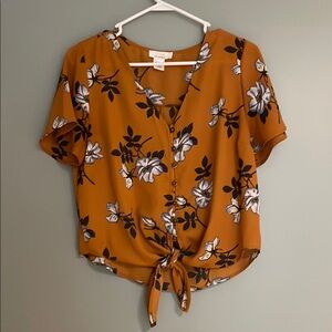 URBAN Romantics | Floral Tie Button-Down